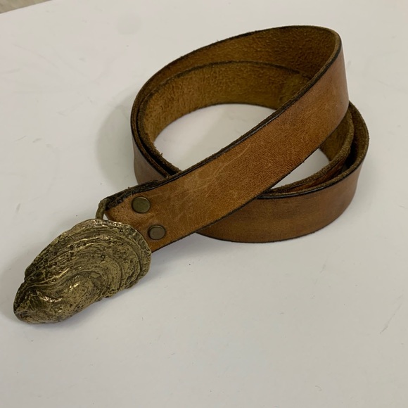 Vintage Accessories - Vintage shell buckle leather belt